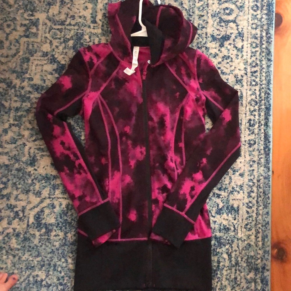 Lululemon Running Zip up Sz 4 NWOT